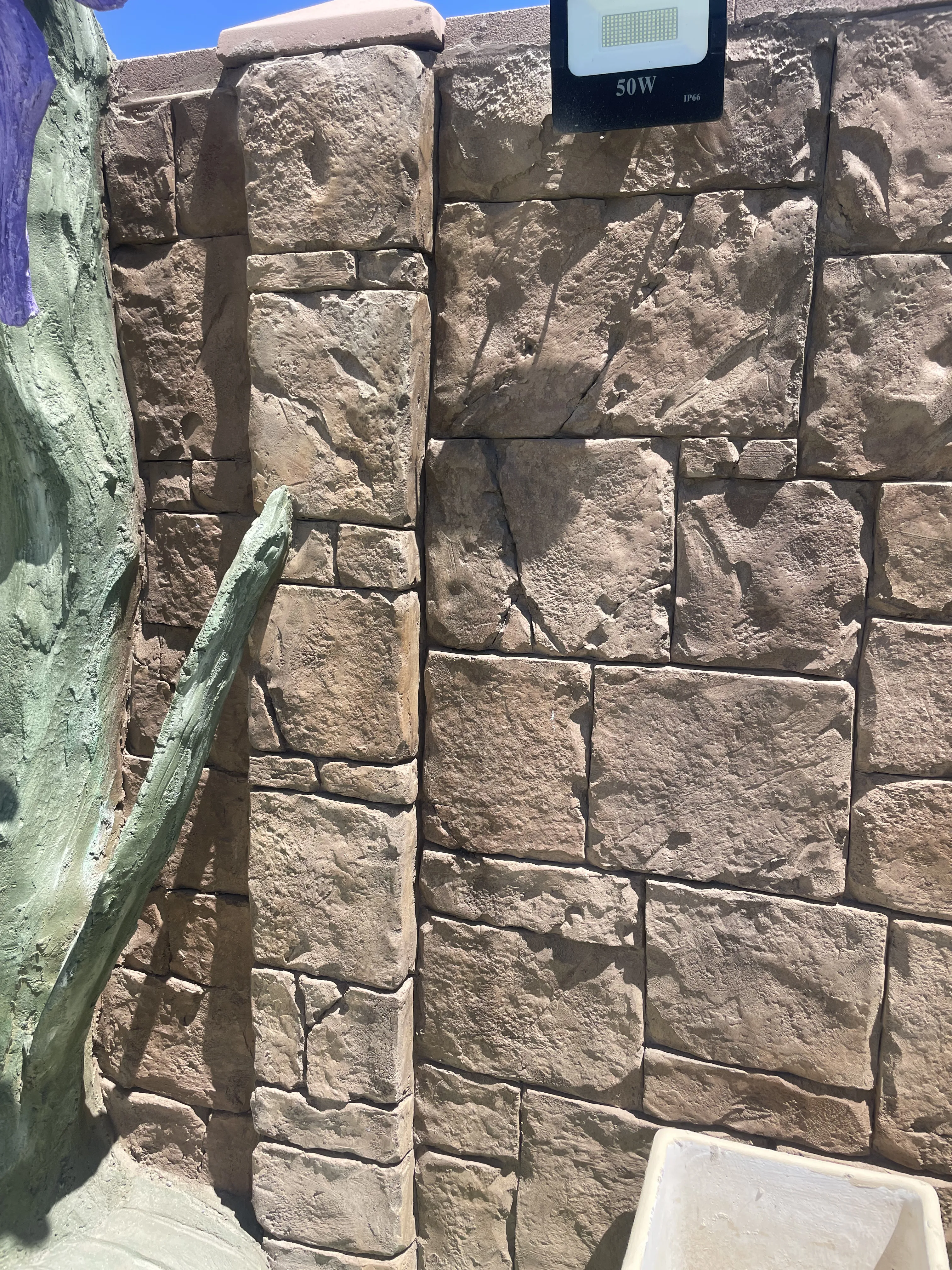 Piedra decorativa exterior